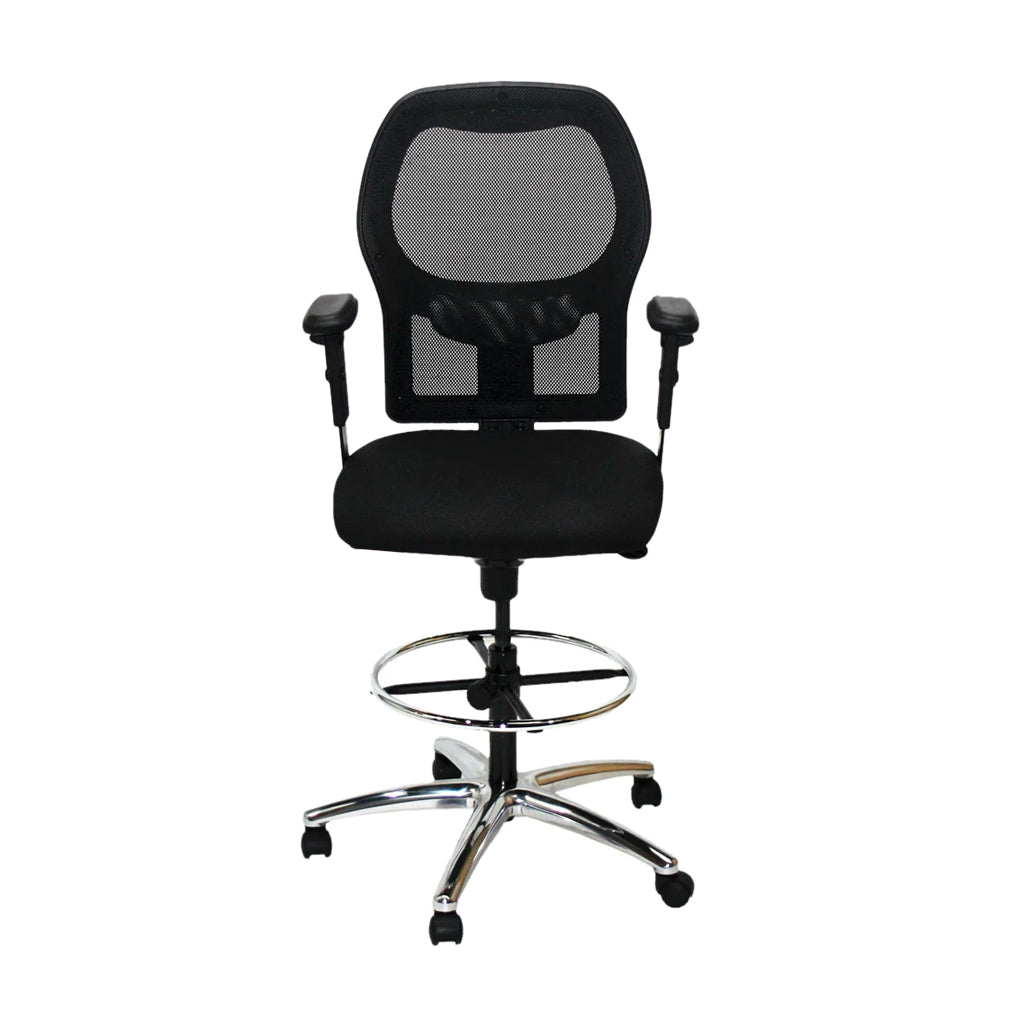 <tc>Ahrend</tc>: Chaise de dessinateur type 160 en tissu noir - Piètement en aluminium - Reconditionnée