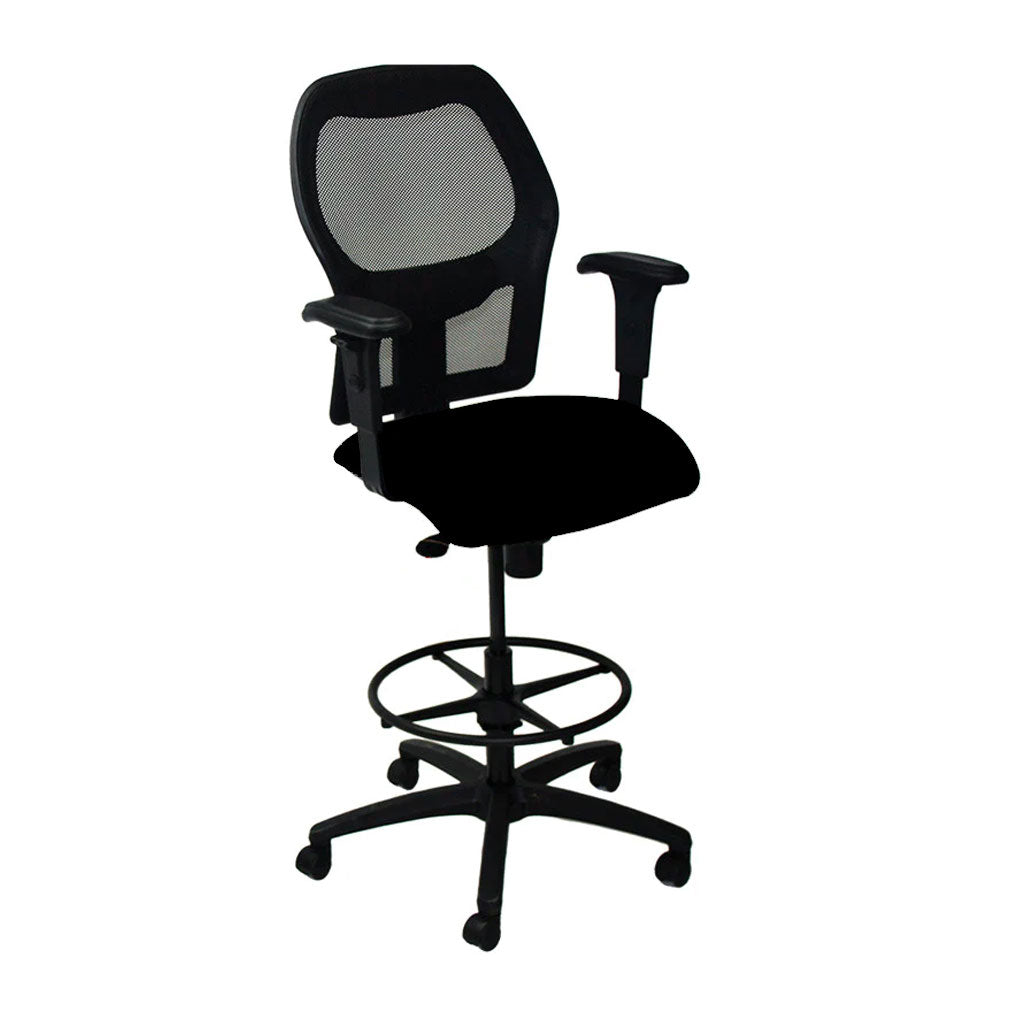 <tc>Ahrend</tc>: Chaise de dessinateur type 160 en tissu noir - Base noire - Reconditionnée