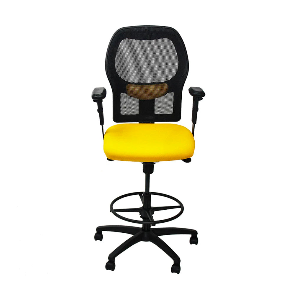 <tc>Ahrend</tc>: Chaise de dessinateur type 160 en tissu jaune - Base noire - Reconditionnée