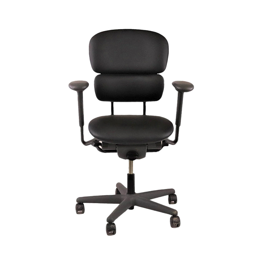 <tc>KI</tc>: <tc>Impulse</tc> Chaise de bureau en cuir noir - Reconditionnée