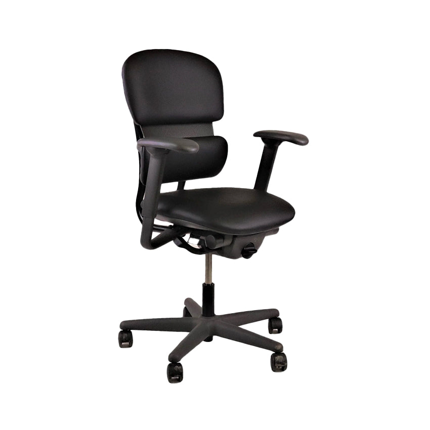 <tc>KI</tc>: <tc>Impulse</tc> Chaise de bureau en cuir noir - Reconditionnée