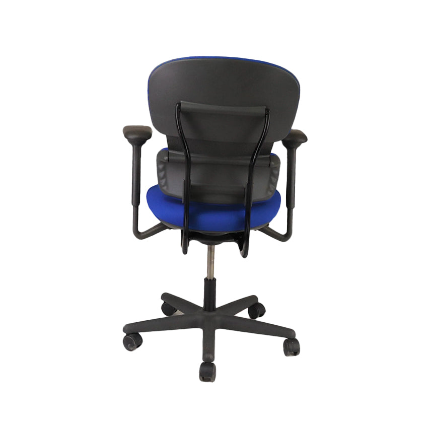 <tc>KI</tc>: <tc>Impulse</tc> Chaise de bureau en tissu bleu - Reconditionnée