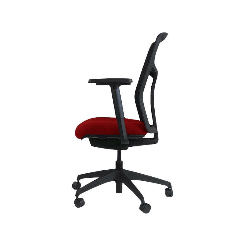 <tc>Boss Design</tc>: Tauro en tissu rouge - Chaise de travail - Reconditionnée