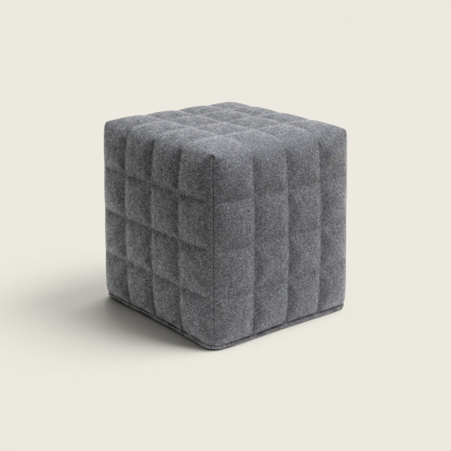 BuzziSpace : Tabouret Cube 3D Solo en Tissu Gris - Reconditionné