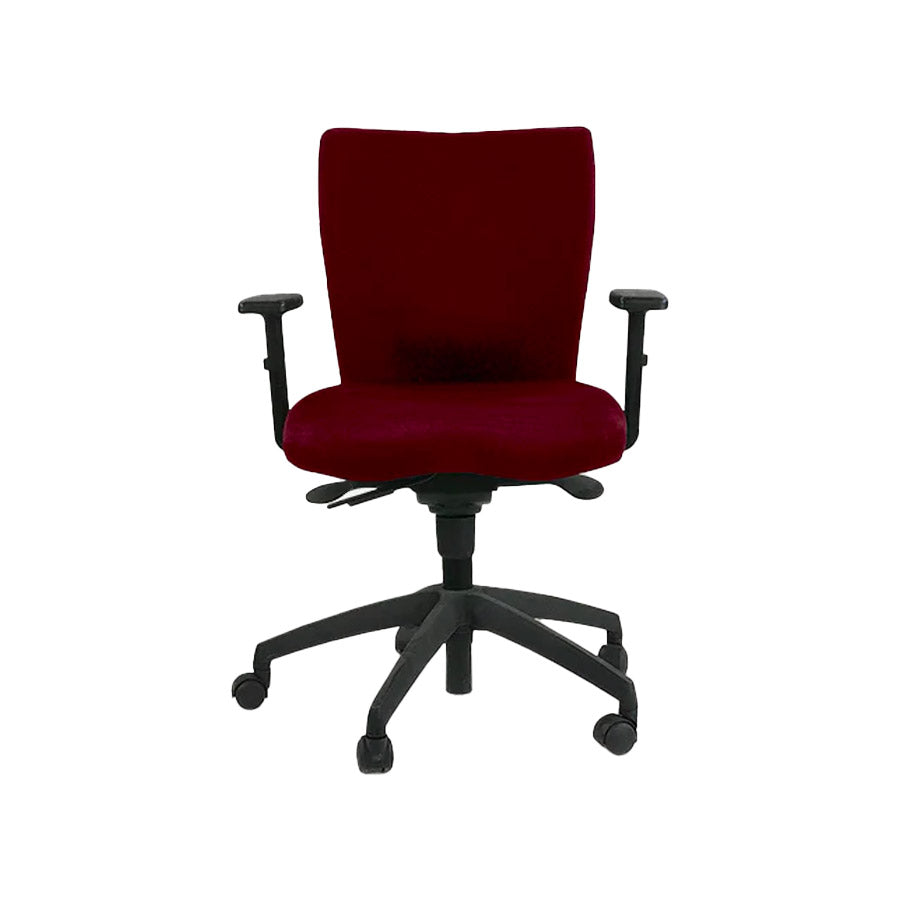 <tc>Connection</tc>: Chaise de travail d'équipe en cuir bordeaux - Reconditionnée