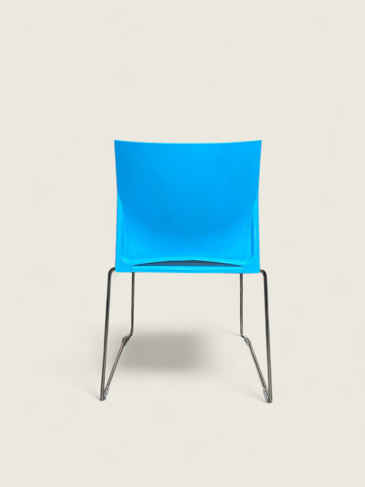 <tc>Connection</tc>: Chaise d'appoint bleue pour visiteurs - Reconditionnée