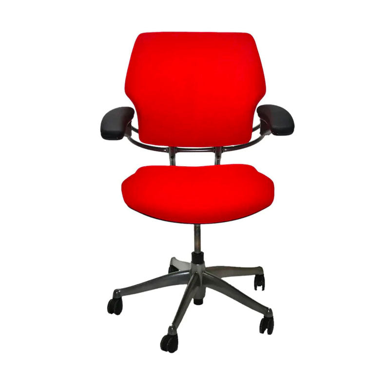 <tc>Humanscale</tc>: <tc>Freedom</tc> Chaise de bureau en tissu rouge - Rénovée