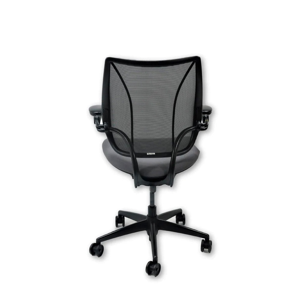 <tc>Humanscale</tc>: <tc>Liberty</tc> Chaise de bureau en tissu gris - Reconditionnée