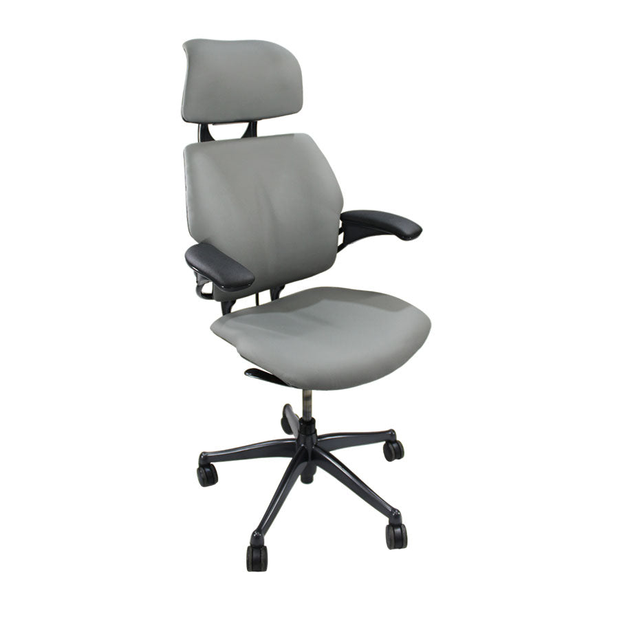 <tc>Humanscale</tc>: <tc>Freedom</tc> Chaise de bureau à dossier haut avec appui-tête - Cuir gris - Reconditionnée