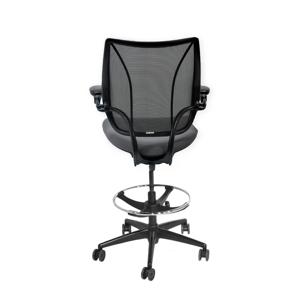 <tc>Humanscale</tc>: <tc>Liberty</tc> Chaise de dessinateur en tissu gris - Reconditionnée