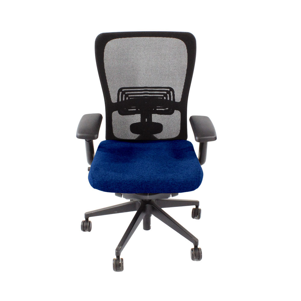 <tc>Haworth</tc>: <tc>Zody Comforto</tc> Chaise de bureau 89 en tissu bleu/cadre noir - Rénovée