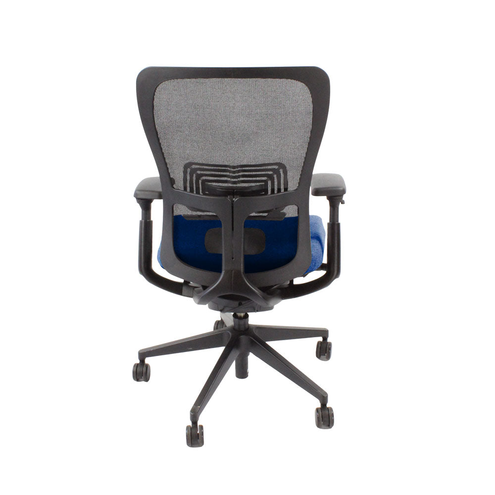 <tc>Haworth</tc>: <tc>Zody Comforto</tc> Chaise de bureau 89 en tissu bleu/cadre noir - Rénovée