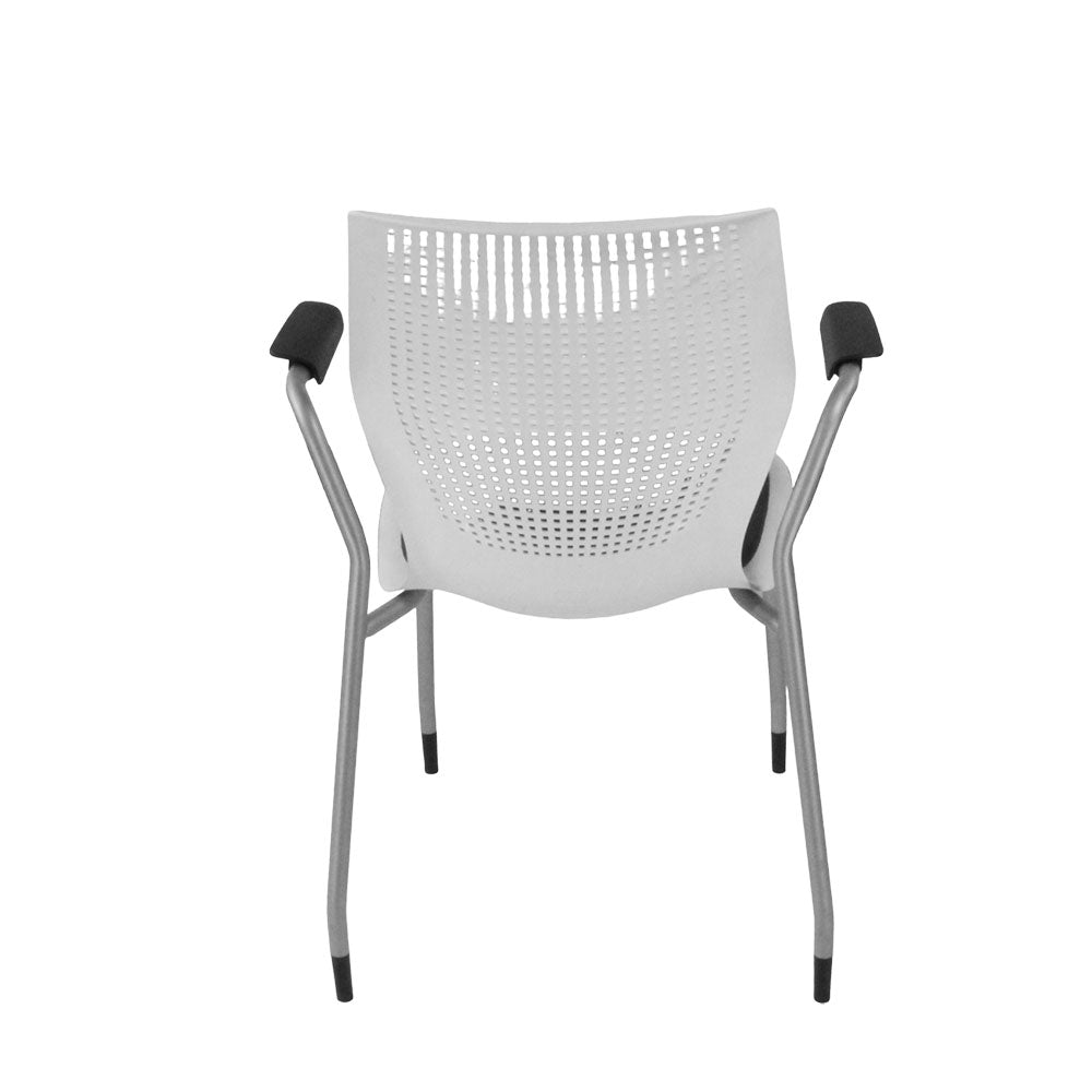 <tc>Knoll</tc>: <tc>Multigeneration</tc> Chaise de réunion en tissu noir - Rénovée