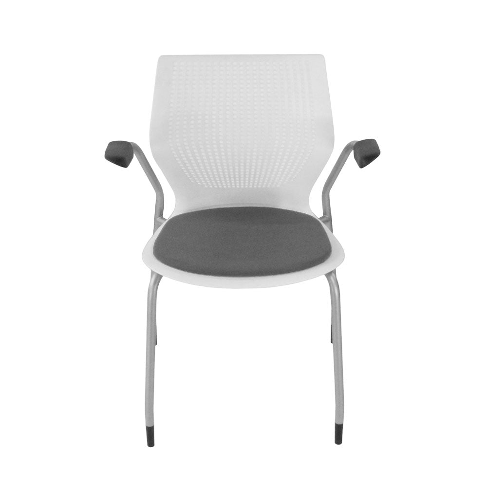 <tc>Knoll</tc>: <tc>Multigeneration</tc> Chaise de réunion en tissu gris - Rénovée