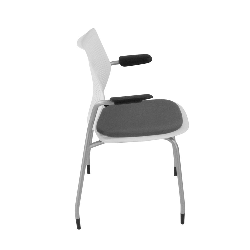 Knoll: Multigeneration Meeting Chair in Grey Fabric - Refurbished