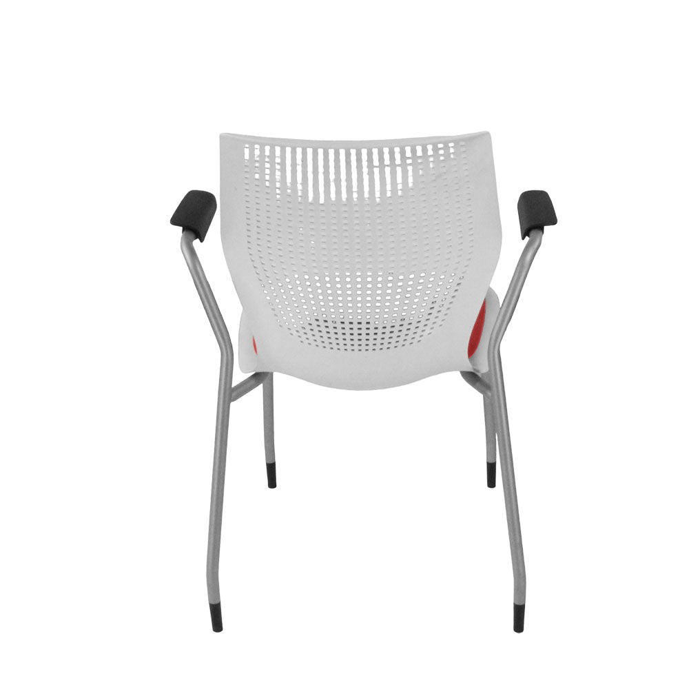 <tc>Knoll</tc>: <tc>Multigeneration</tc> Chaise de réunion en tissu rouge - Rénovée