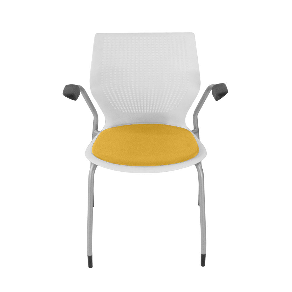 <tc>Knoll</tc>: <tc>Multigeneration</tc> Chaise de réunion en tissu jaune - Rénovée
