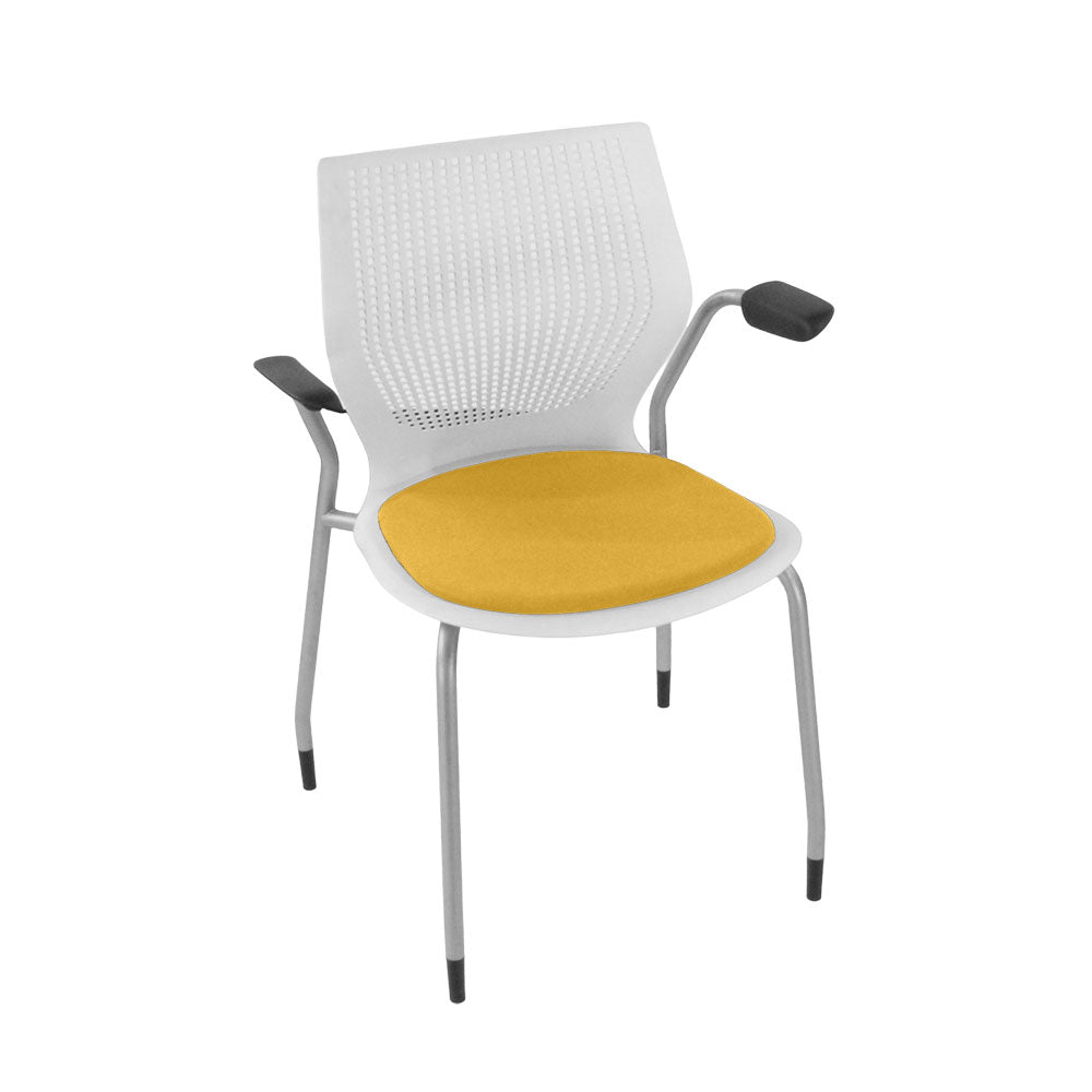 <tc>Knoll</tc>: <tc>Multigeneration</tc> Chaise de réunion en tissu jaune - Rénovée