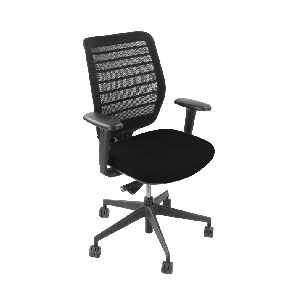 <tc>Senator</tc>: Chaise d'opérateur Fuse en tissu noir - Reconditionnée