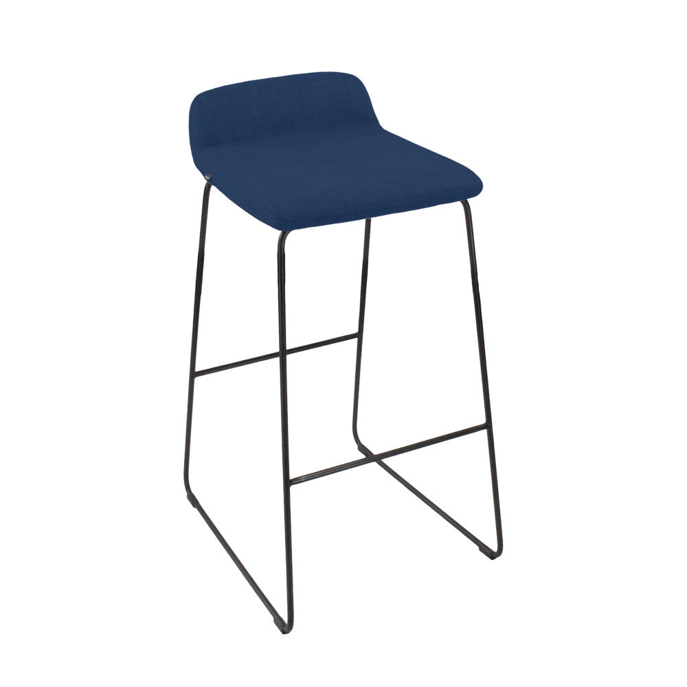M.A.D: Tabouret de bar Lolli en tissu bleu - Reconditionné
