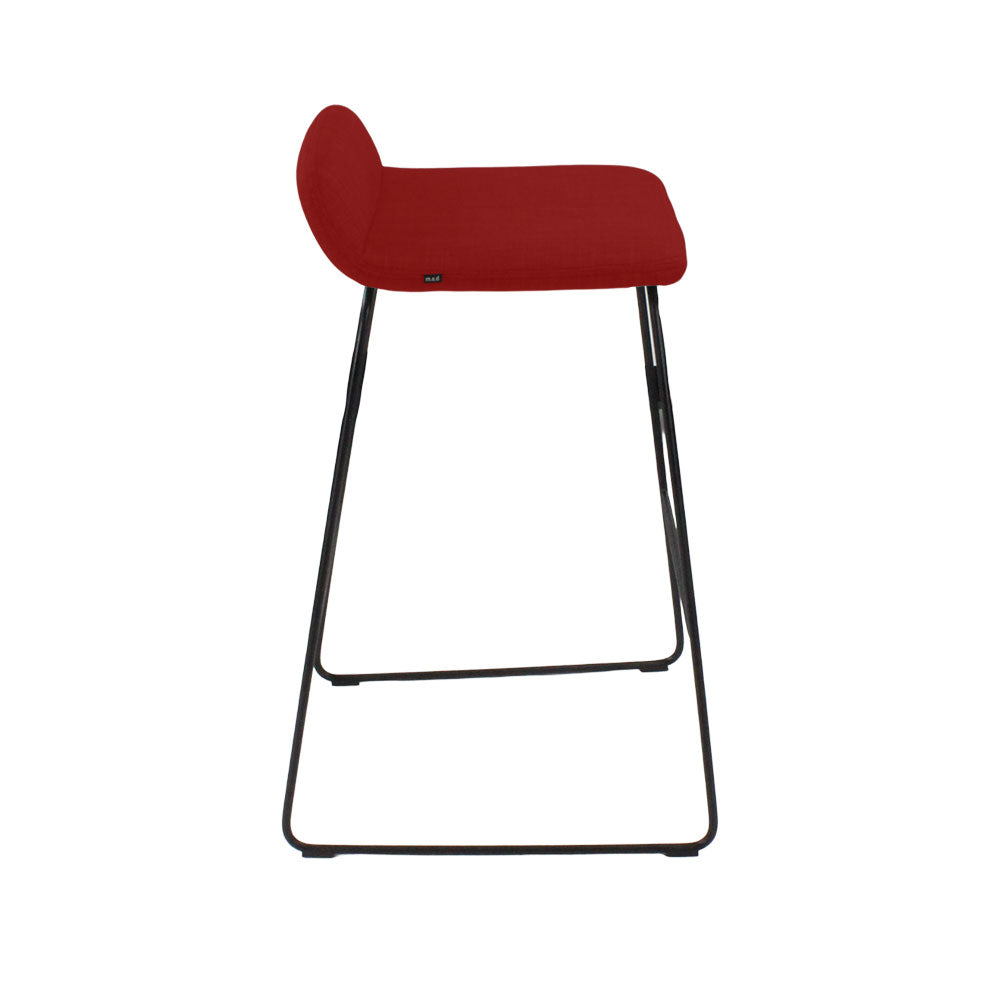 M.A.D: Tabouret de bar Lolli en tissu rouge - Reconditionné