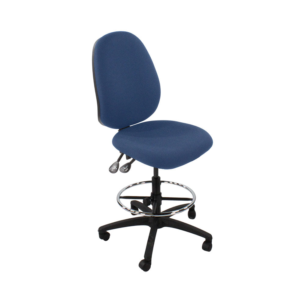Saxe : <tc>Scoop</tc> Chaise haute de dessinateur sans accoudoirs en tissu bleu - Reconditionnée