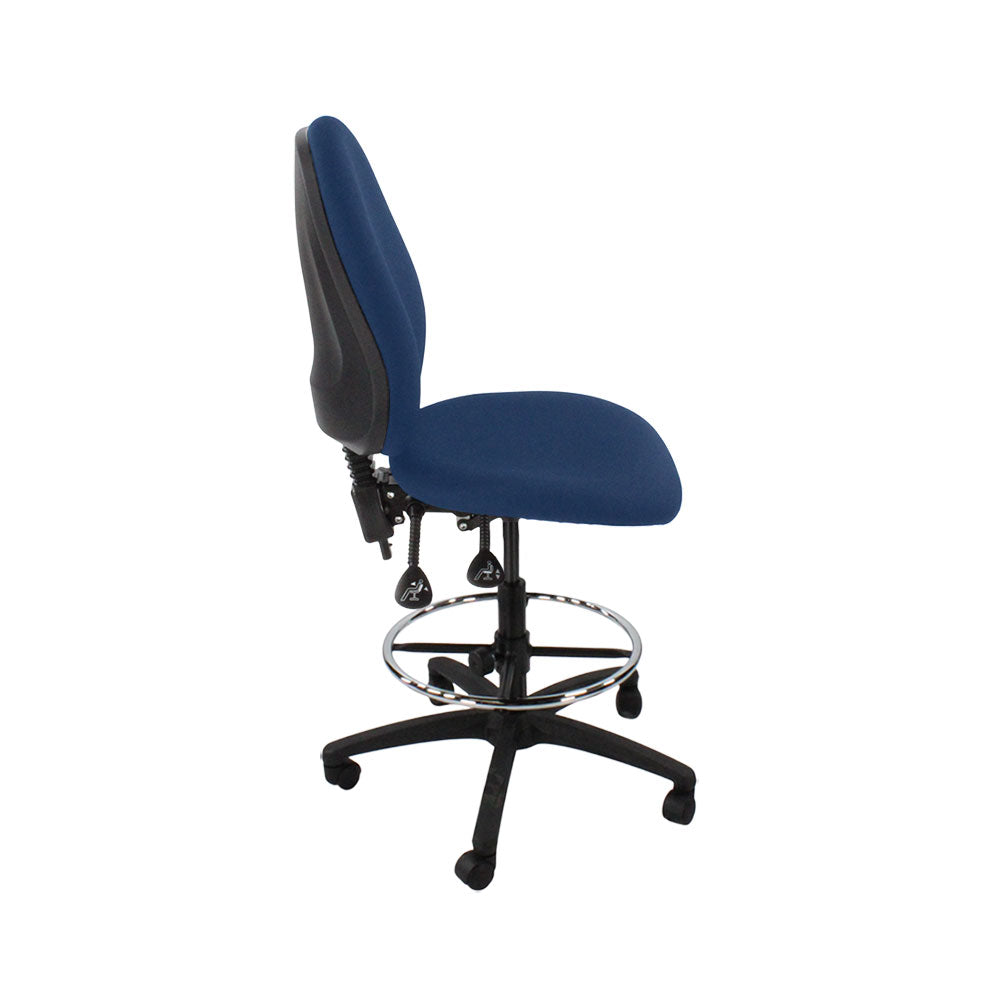 Saxe : <tc>Scoop</tc> Chaise haute de dessinateur sans accoudoirs en tissu bleu - Reconditionnée