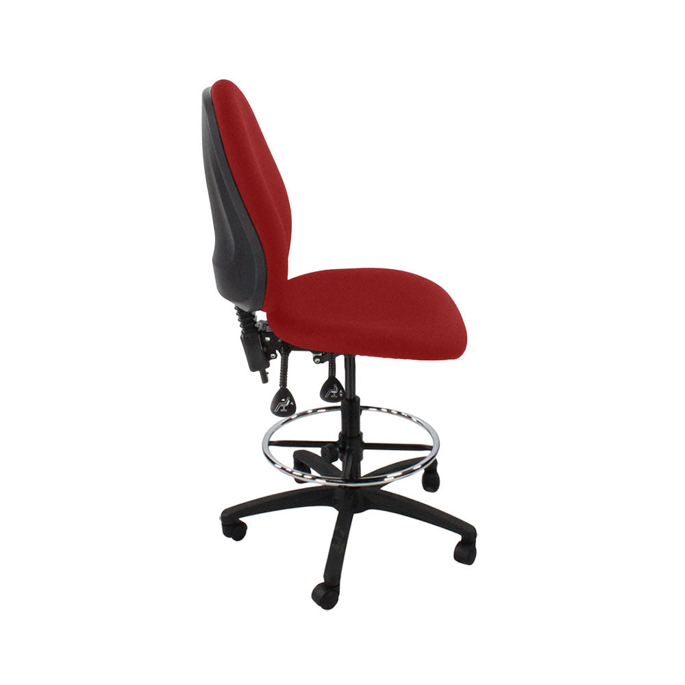Saxe : <tc>Scoop</tc> Chaise haute de dessinateur sans accoudoirs en tissu rouge - Reconditionnée