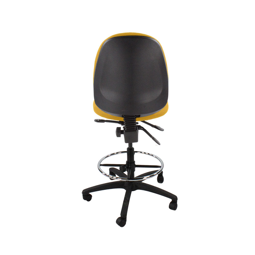 Saxe : <tc>Scoop</tc> Chaise haute de dessinateur sans accoudoirs en tissu jaune - Reconditionnée