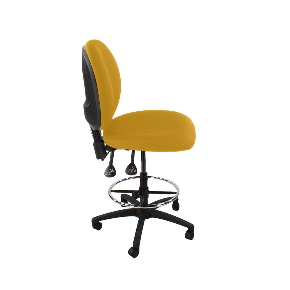 Saxe : <tc>Scoop</tc> Chaise de dessinateur sans accoudoirs en tissu jaune - Reconditionnée