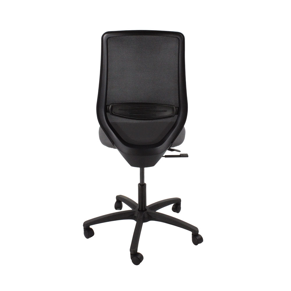 Saxen: Scudo Task Chair with Grey Fabric Seat Without Arms - Refurbished