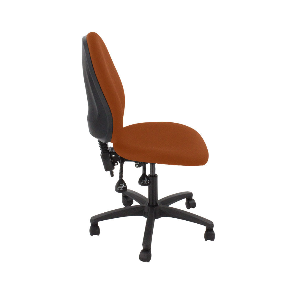 Saxe : <tc>Scoop</tc> Chaise d'opérateur haute en cuir beige sans accoudoirs - Reconditionnée