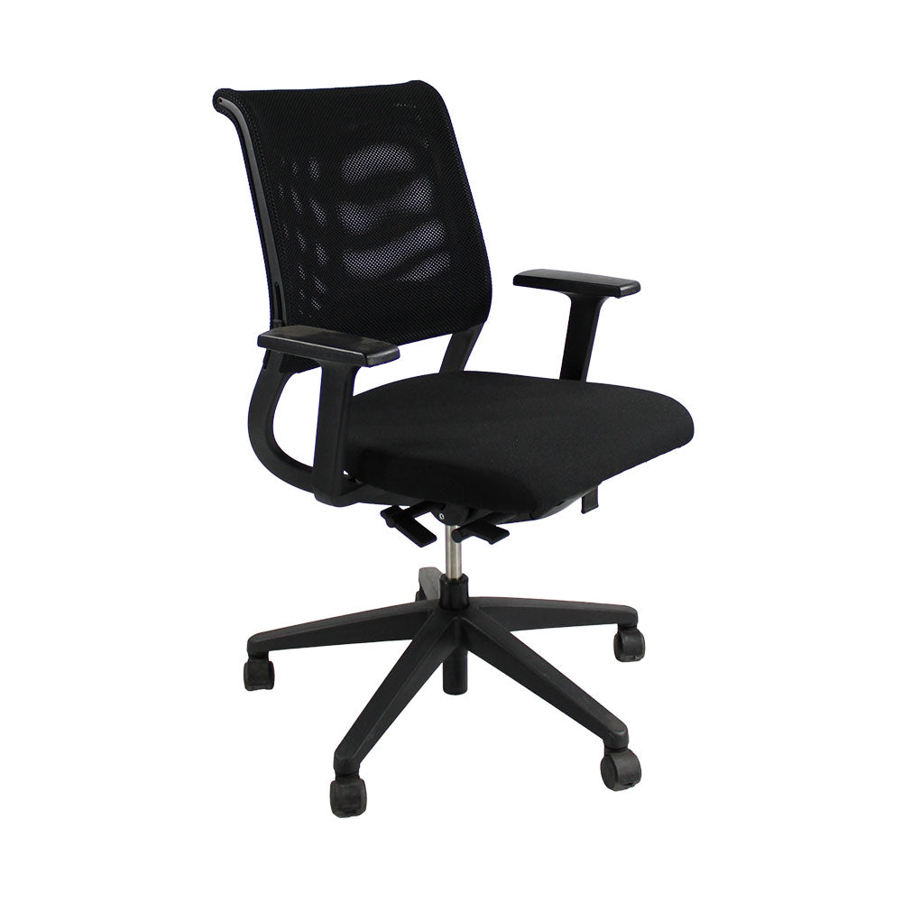 <tc>Sedus</tc>: <tc>Netwin</tc> Chaise NW-100 avec dossier en maille et tissu noir - Reconditionnée