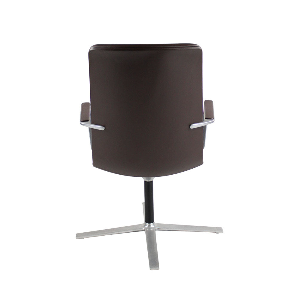 Orangebox: Calder Meeting Chair Base 4 étoiles en cuir marron - rénové