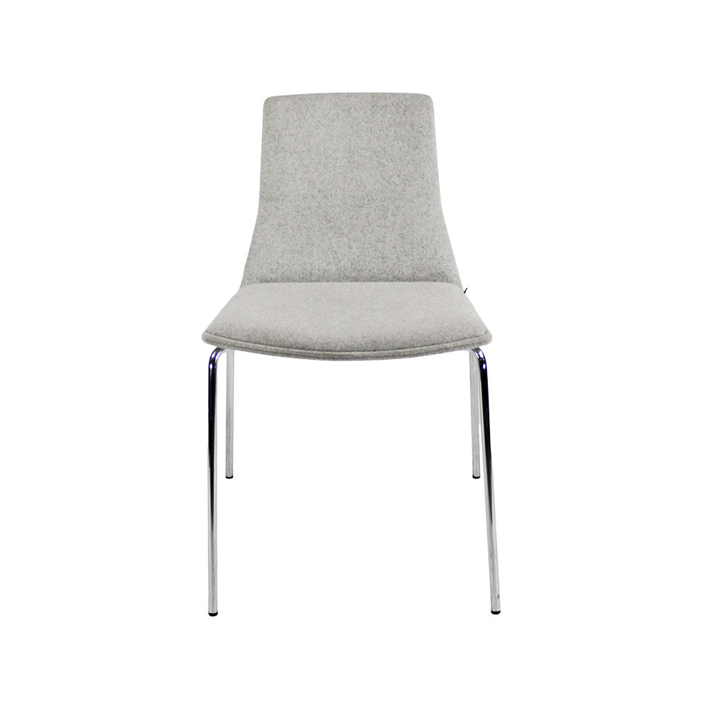 <tc>Steelcase</tc>: Chaise empilable Coalesse en tissu gris - Reconditionnée