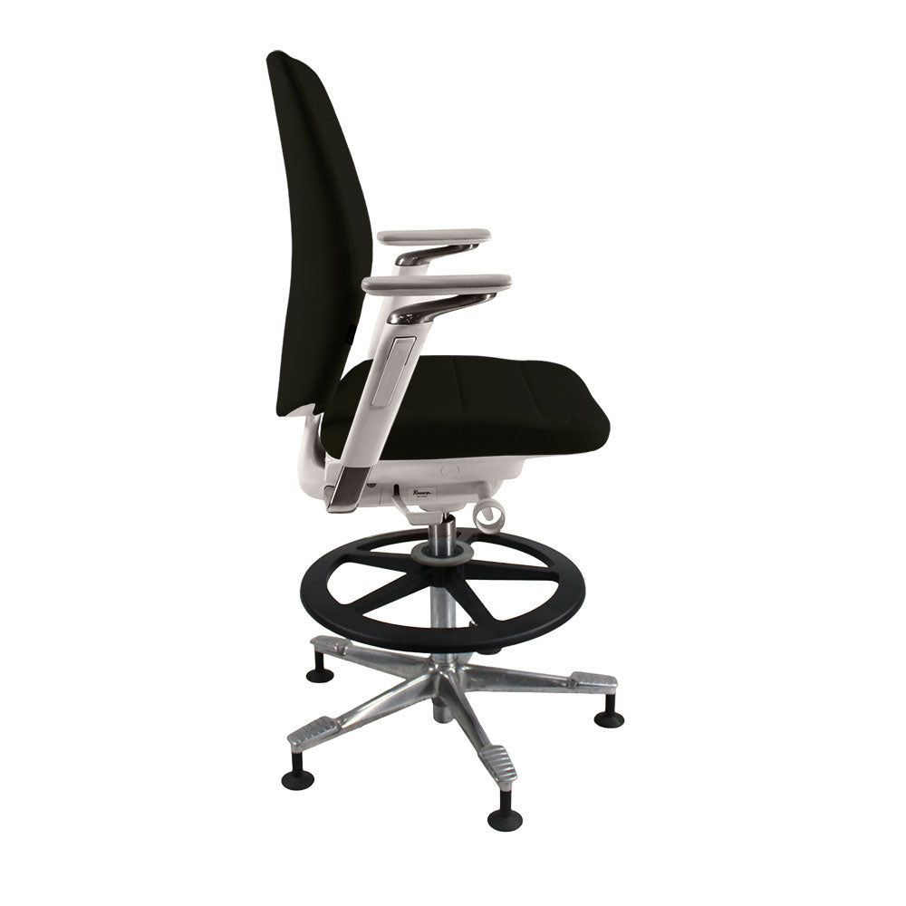 <tc>Kinnarps</tc>: Chaise de dessinateur Capella en tissu noir - Reconditionnée