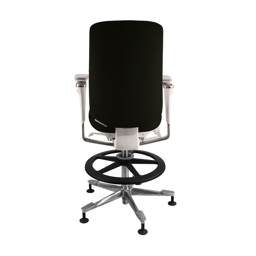 <tc>Kinnarps</tc>: Chaise de dessinateur Capella en tissu noir - Reconditionnée