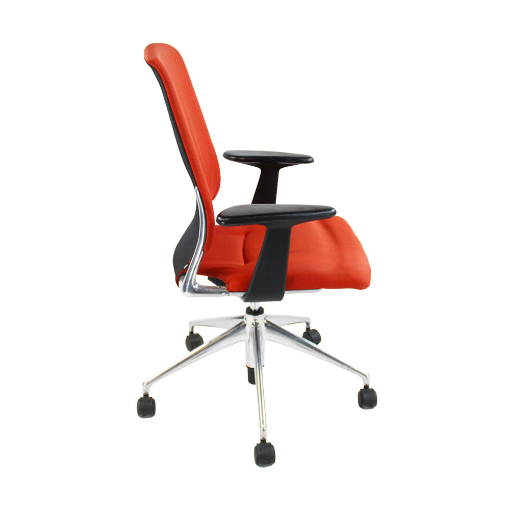 <tc>Vitra</tc>: Chaise de bureau Meda avec cadre en aluminium et tissu rouge - Reconditionnée