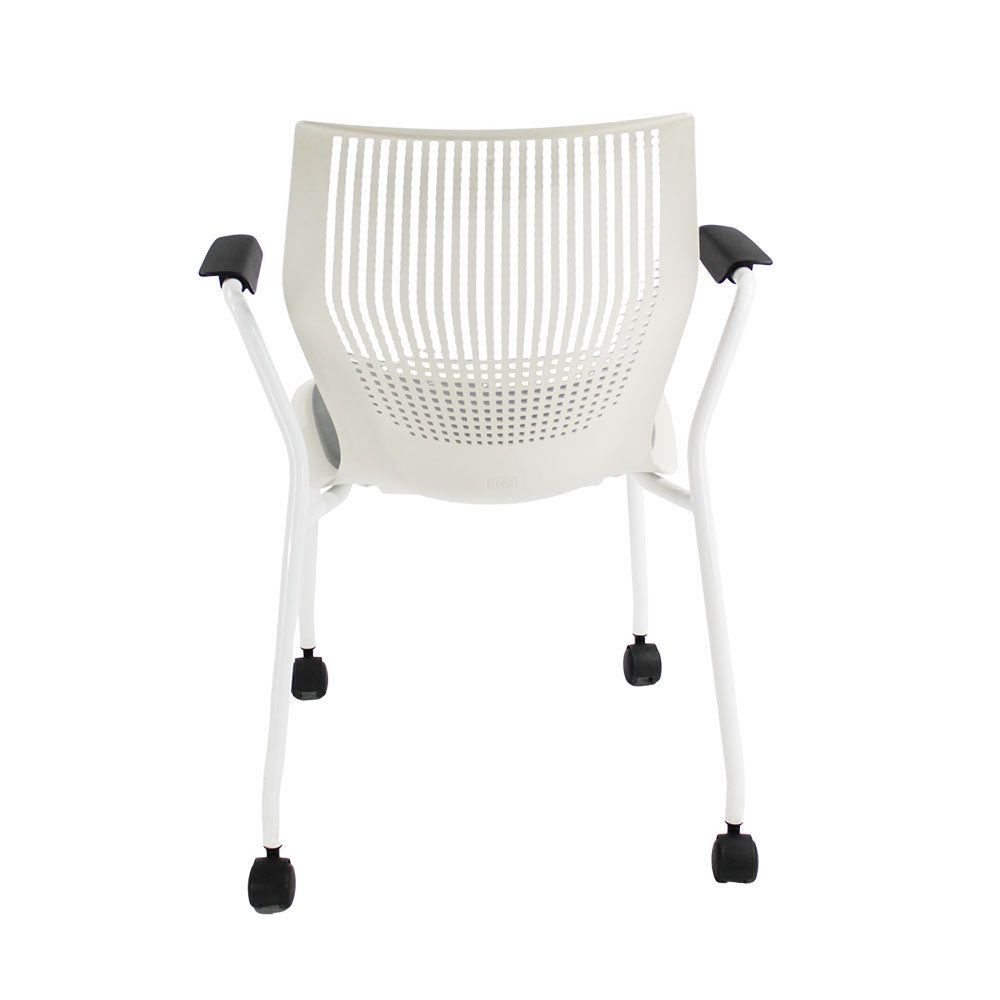 <tc>Knoll</tc>: <tc>Multigeneration</tc> Chaise de réunion à roulettes en tissu gris - Reconditionnée