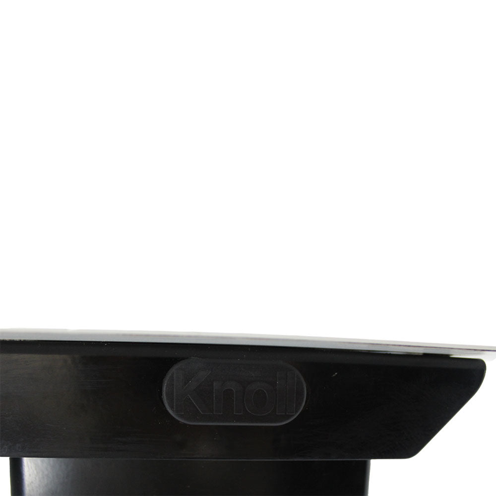 <tc>Knoll</tc>: Bureau Currents - Rénové