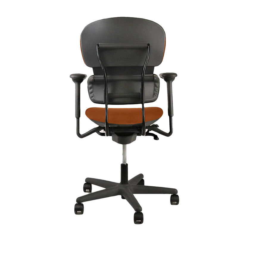 <tc>KI</tc>: <tc>Impulse</tc> Chaise de bureau en cuir beige - Reconditionnée