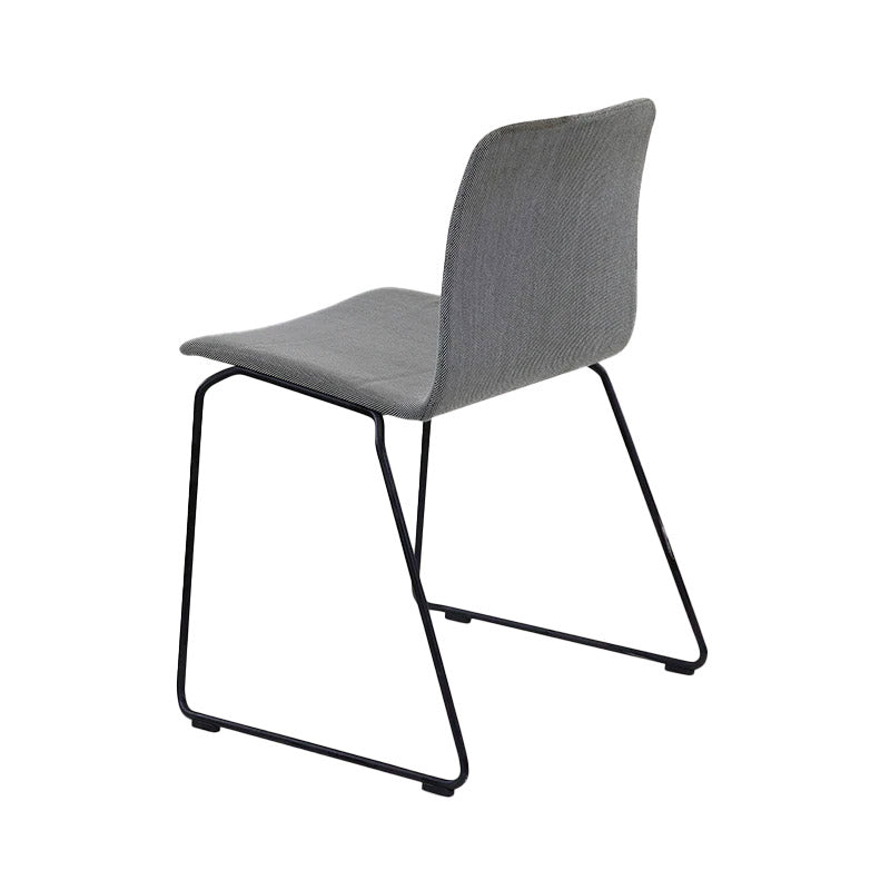 <tc>Naughtone</tc>: Chaise de conférence - Rénovée