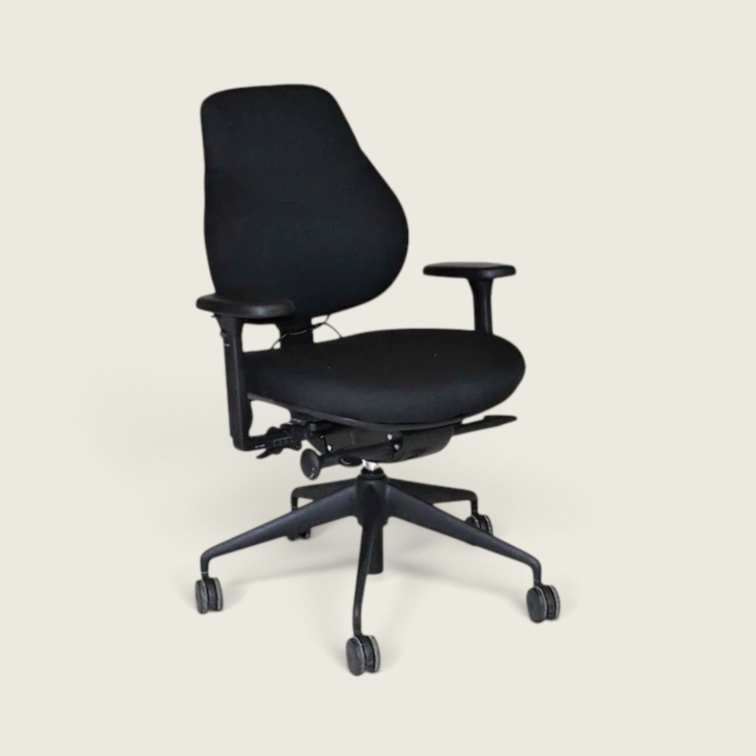 <tc>OrangeBox</tc>Fauteuil de bureau Flo en tissu noir - Remis à neuf