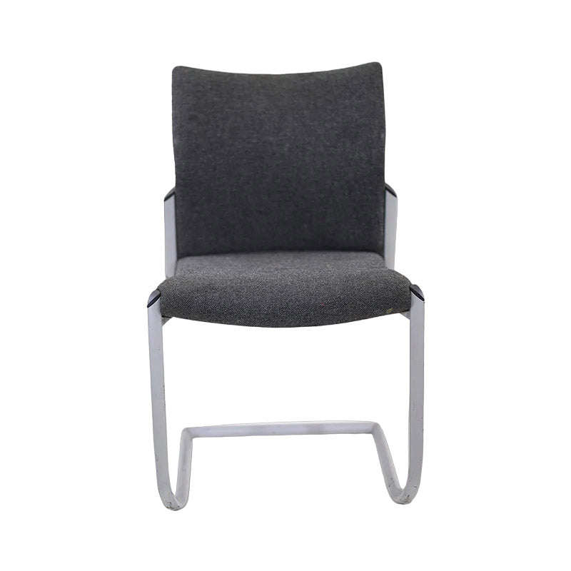 <tc>Senator</tc>: Chaise visiteur empilable T115 - Reconditionnée