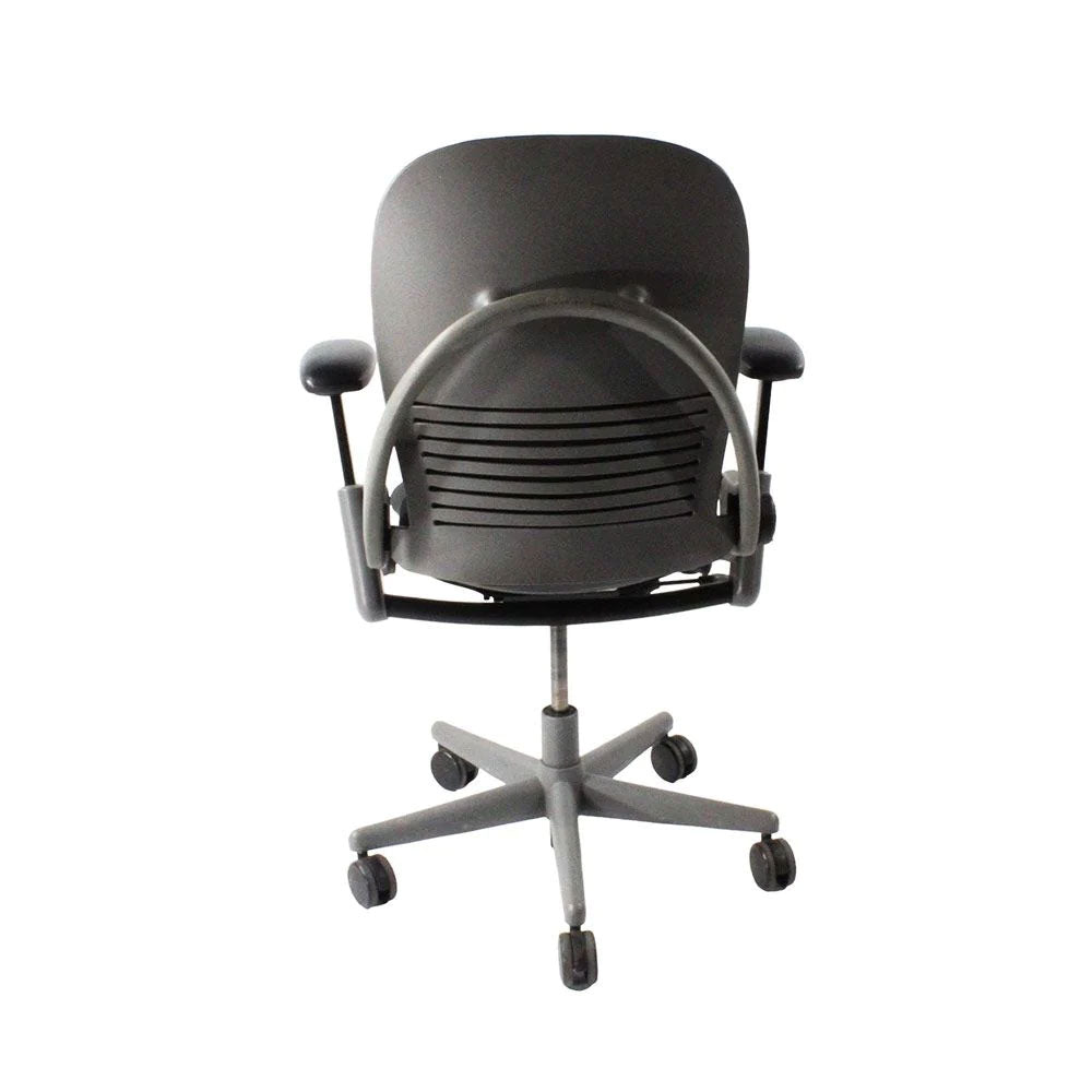 <tc>Steelcase</tc>: <tc>Leap V1</tc> Chaise de bureau - Structure grise/Tissu gris - Reconditionnée