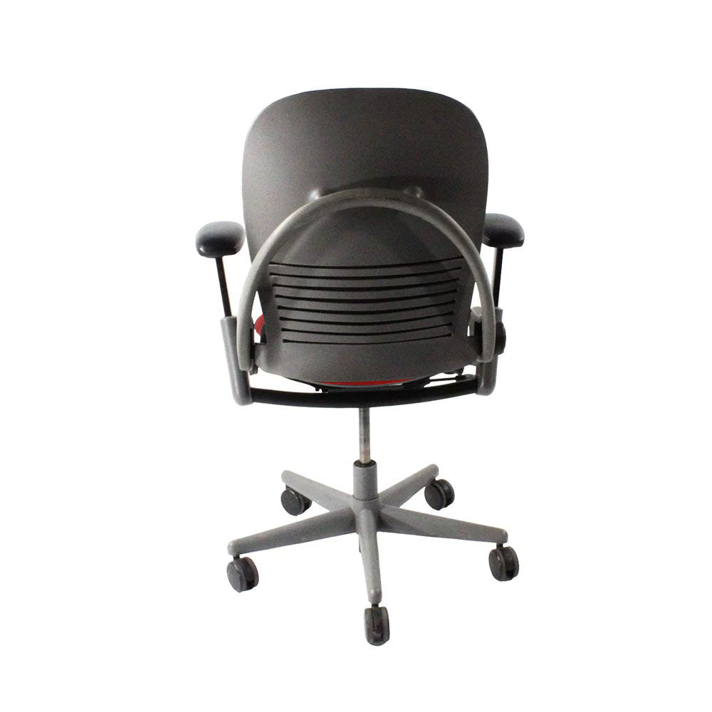<tc>Steelcase</tc>: <tc>Leap V1</tc> Chaise de bureau - Structure grise/tissu rouge - Reconditionnée