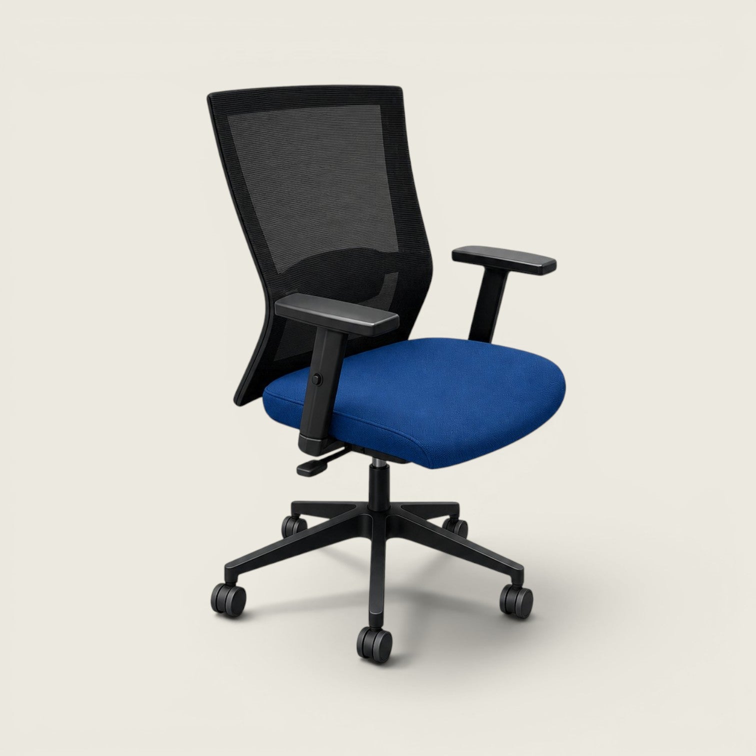 Chaise Saxen Don't Task en tissu noir - Reconditionnée