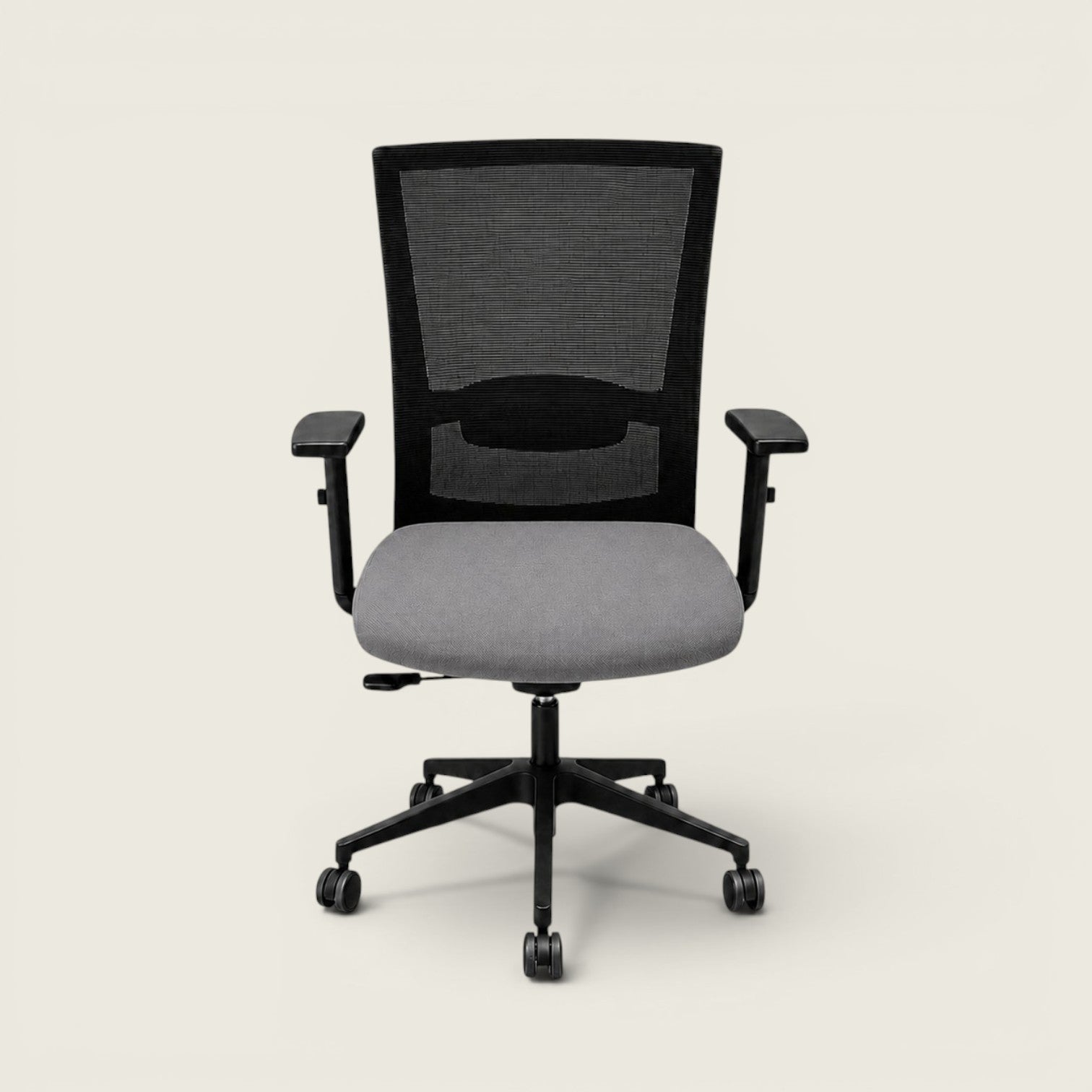 Chaise Saxen Don't Task en tissu noir - Reconditionnée