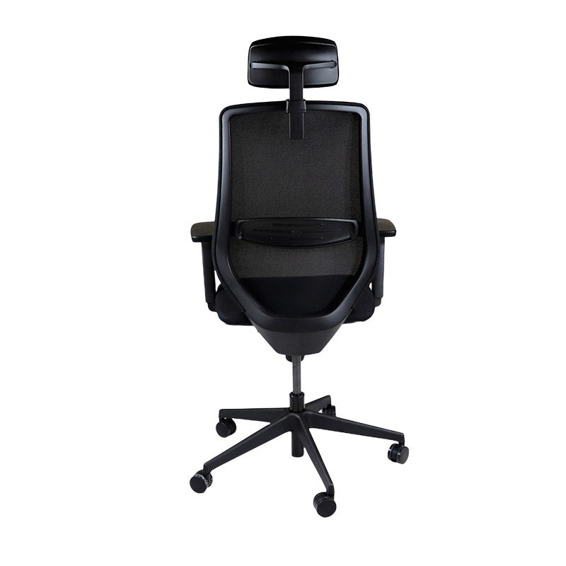 Saxe : <tc>Scudo</tc> Chaise de travail avec assise en tissu noir et appui-tête - Reconditionnée