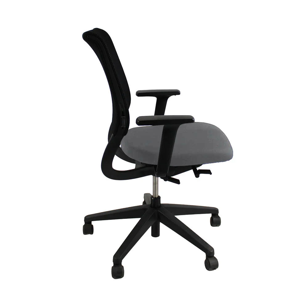 <tc>Sedus</tc>: <tc>Netwin</tc> Chaise NW-100 avec dossier en maille et tissu gris - Reconditionnée